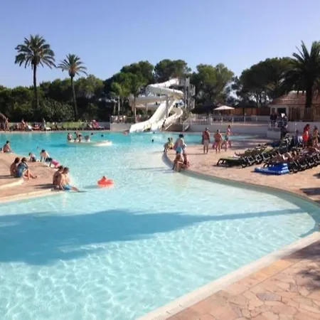 Campsite La Baume La Palmeraie *