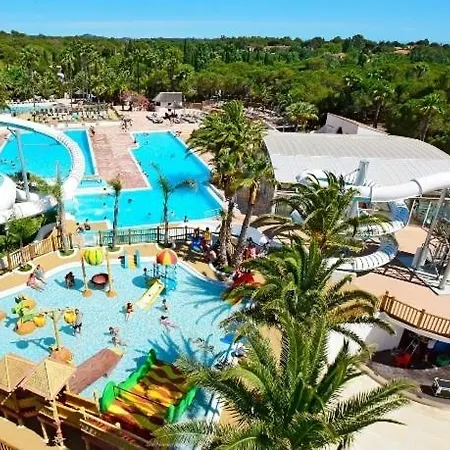 La Baume La Palmeraie Campsite *