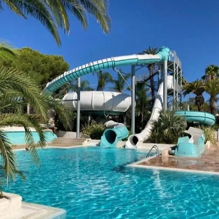La Baume La Palmeraie אתר קמפינג Fréjus